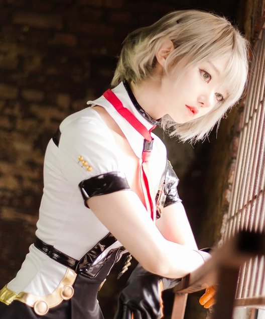 cosplay《少女前线》vector,一身装扮美到极致
