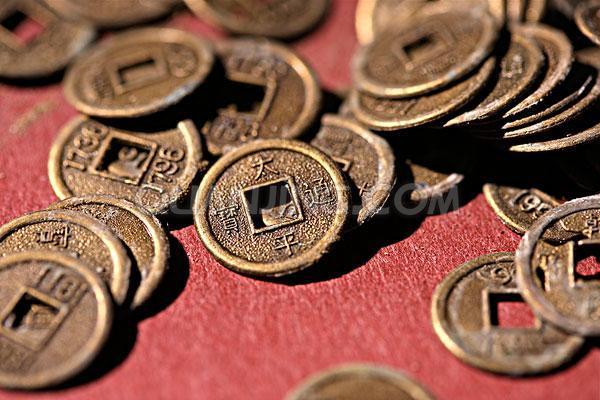 正月十一如何旺财运 用5枚硬币换一年财源滚滚