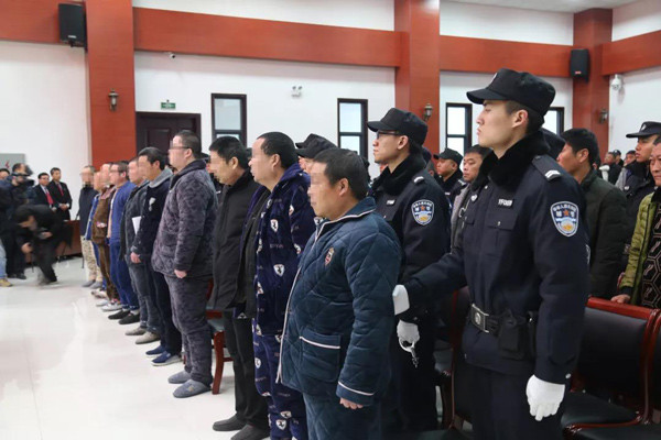 河南辉县一涉黑团伙21人获刑 主犯被判23年!