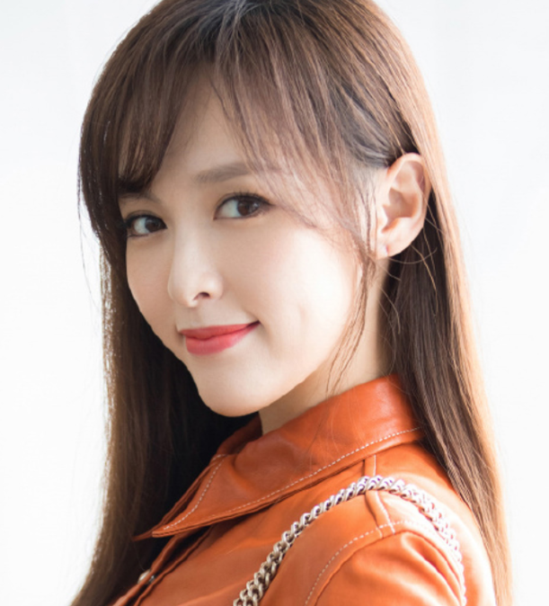 唐嫣唯美清新写真,笑容甜美,可爱迷人.