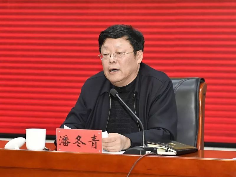 潘冬青指出,监狱系统要把这次巡回检察当作一次检视整改问题,规范