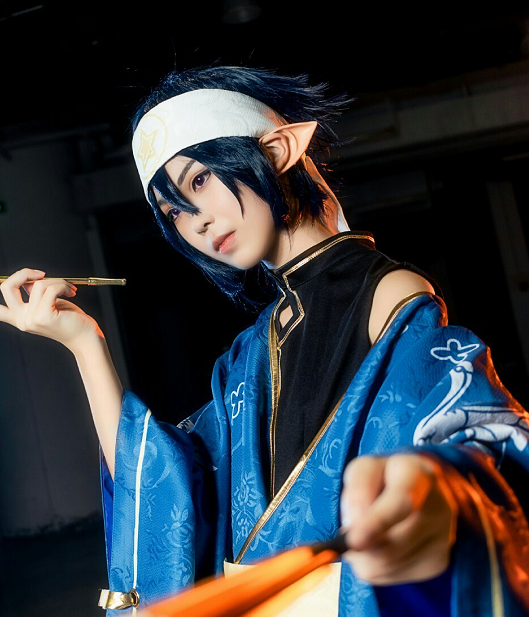 动漫《凹凸世界》雷狮cosplay,冷艳十足的小姐姐