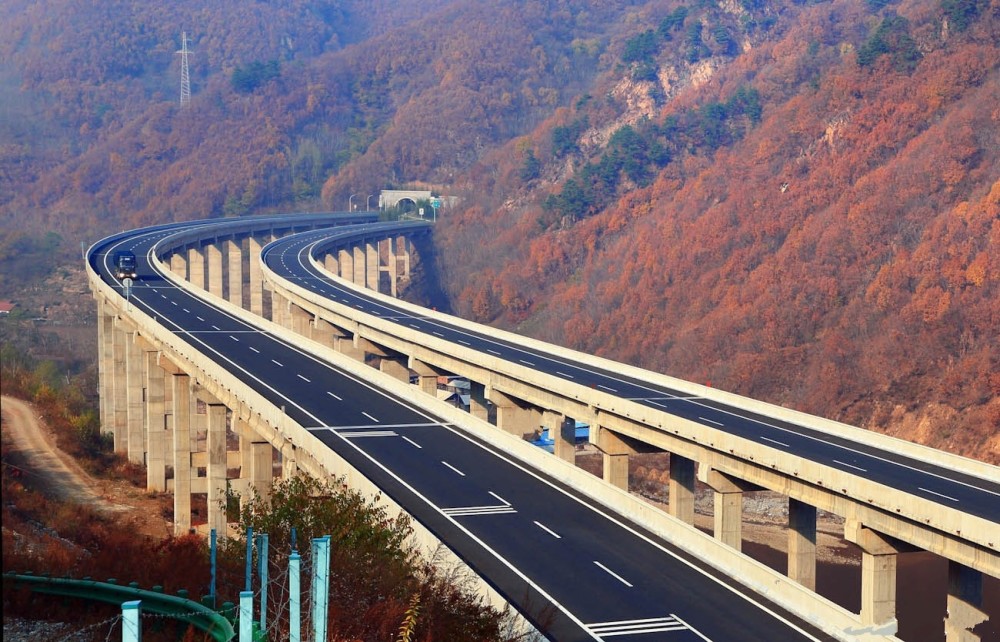 广东备受期待的一条高速公路,采用双向6车道,计划2021
