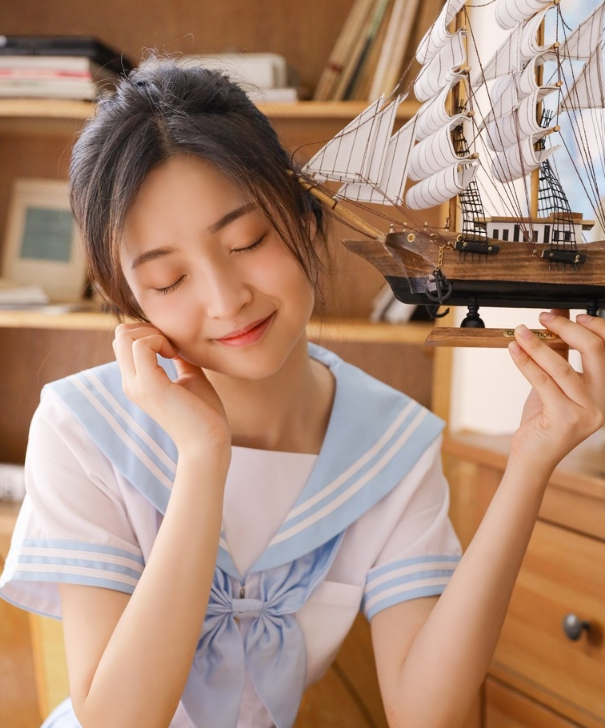 校园风小美女写真美图,清秀清纯,活泼可爱的邻家少女