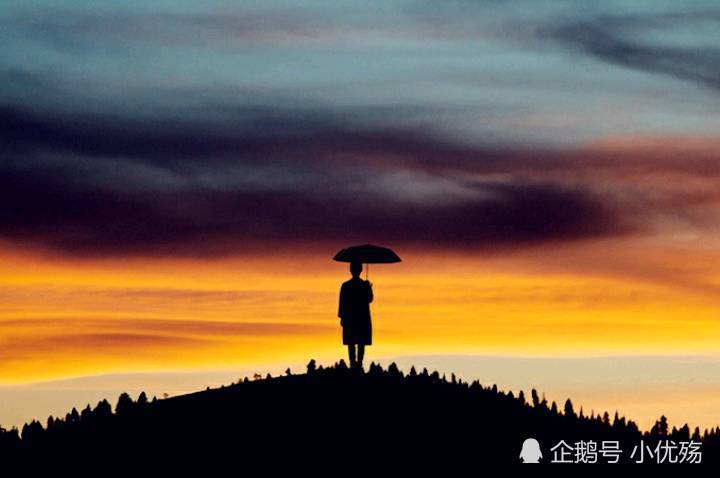 一个人工作中被领导冷落,说明他的价值还没有发挥出来