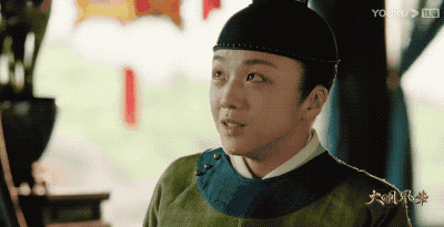 过往演技就很多争议了,《三城记》时被吐槽是只有三件套:发呆,叹气,头