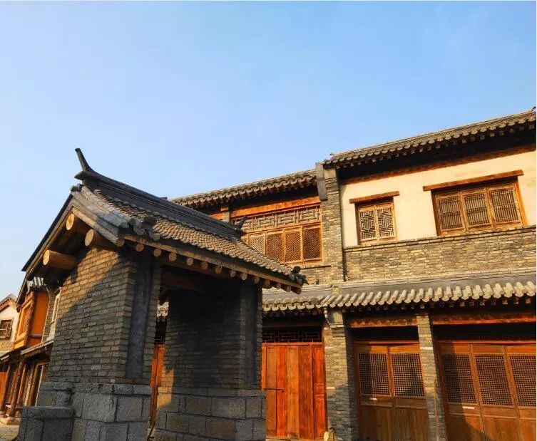 扩散:沂水"古城"建成这样了,过年还有庙会邂逅网红不倒女神