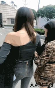 搞笑gif趣图看到漂亮的小姐姐男生总是会这样