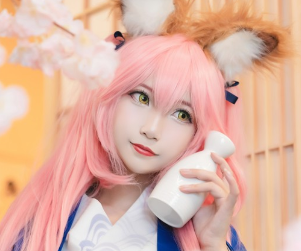 cosplay玉藻前,小姐姐身穿和服玉洁冰清