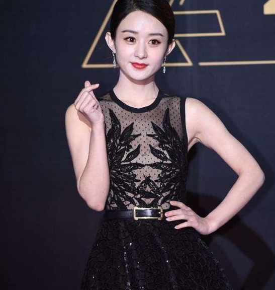 赵丽颖星光大赏2019,赵丽颖星光大赏2021 赵丽颖星光大赏半遮半露造型咋回事?原来眼部出状况,网友:太敬业