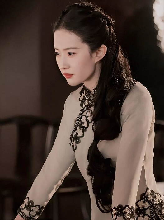 《金粉世家》17年后刘亦菲再演民国戏,旗袍造型美翻天