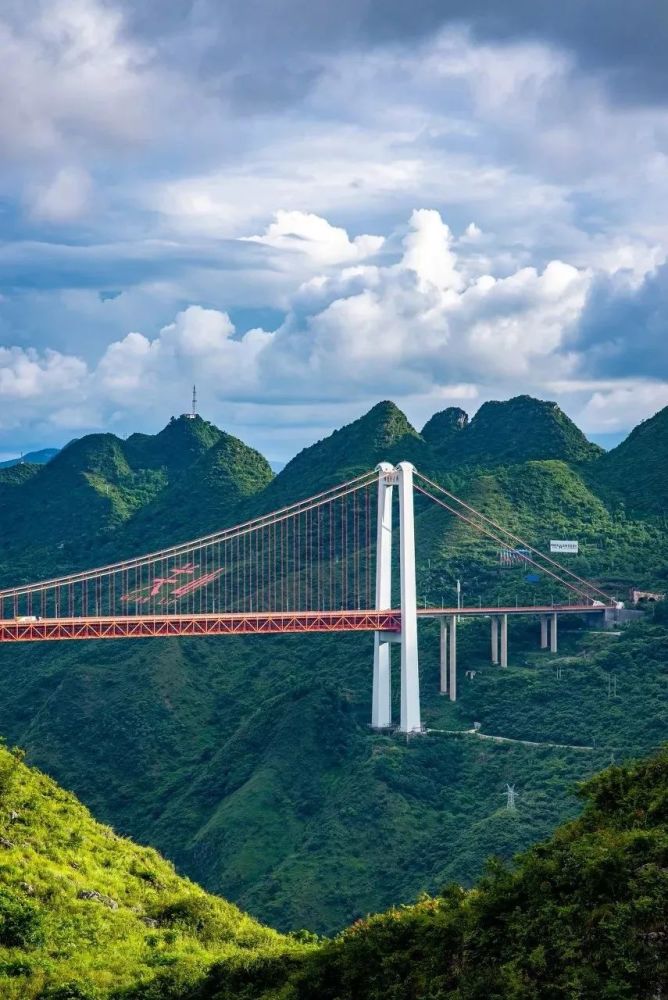 这几条最美高铁,沿途风景惊艳世界!
