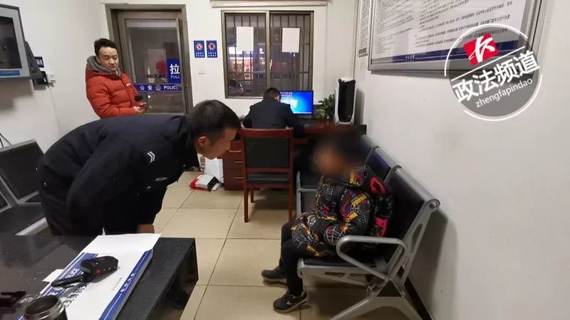 28号晚上7点多 一名八岁男孩 大哭着跑进了城南路派出所