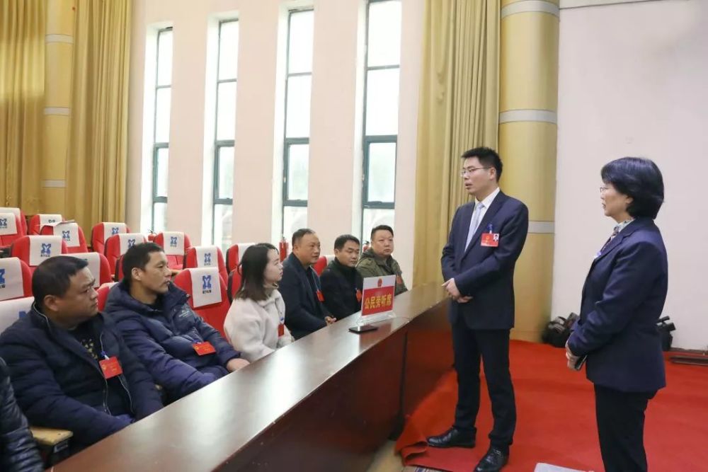 韩旭与市民代表共话监利发展