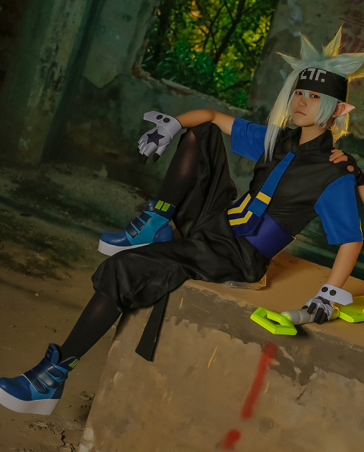 动漫《凹凸世界》cosplay格瑞,一个帅气十足的小哥哥