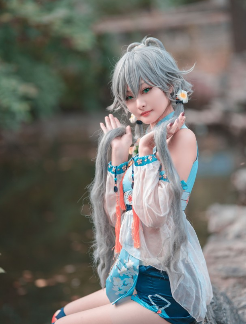 cosplay洛天依,清纯可人的可爱小姐姐