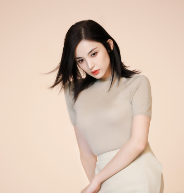 古力娜扎写真图片,魅力十足,彰显女神气质