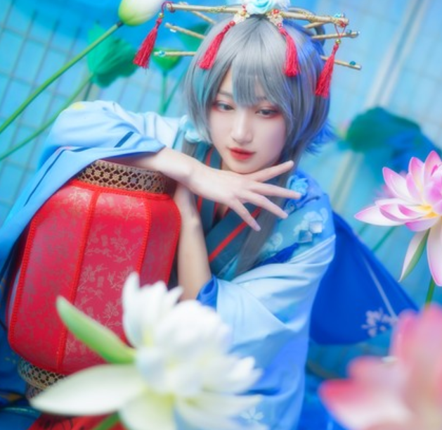 洛天依:雨梦楼cosplay,还原度超高的小姐姐,笑容甜美怡人