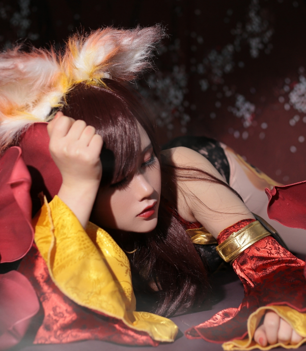 《王者荣耀》妲己cosplay,气质优雅的小姐姐演绎妲己