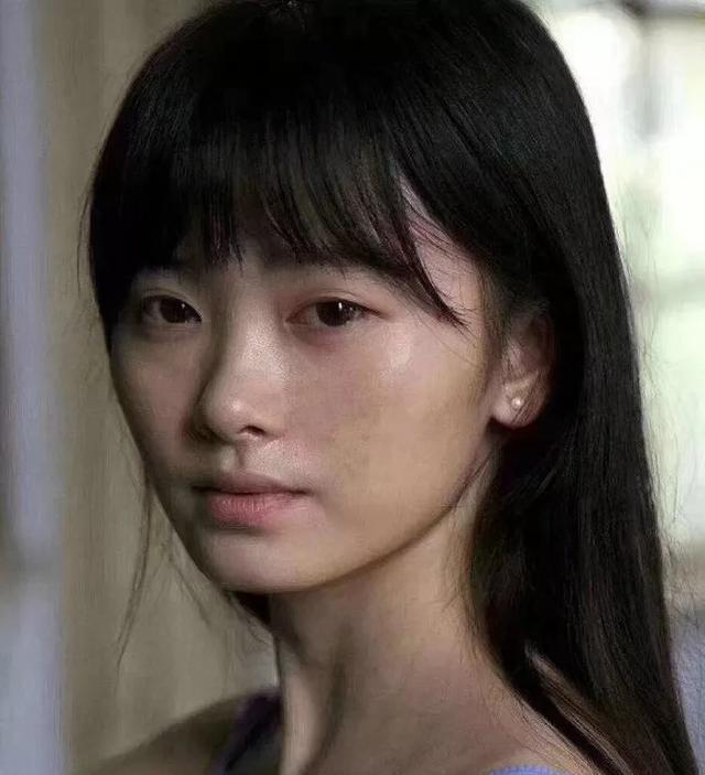看到鞠婧祎选秀照都说整容了,看到五年前微电影,才懂灯光重要性