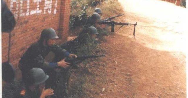 1992年云南平远街缉毒事件:3000多名民警,81天剿灭854