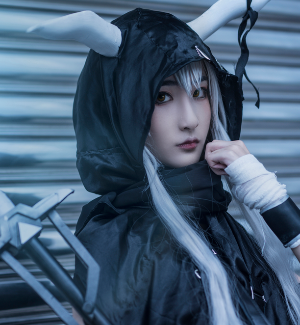 闪灵《明日方舟》cosplay,清纯动人的美少女