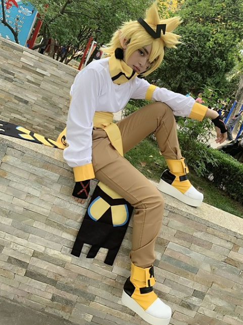 cosplay《凹凸世界》嘉德罗斯,英气迷人的金发小姐姐
