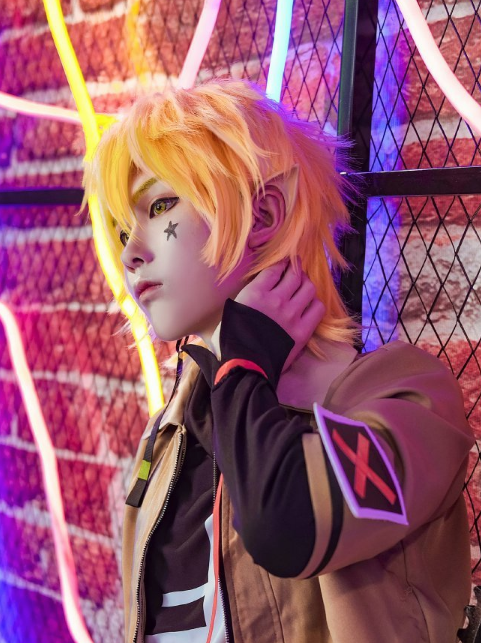 cosplay《凹凸世界》嘉德罗斯,帅气迷人的金发少女