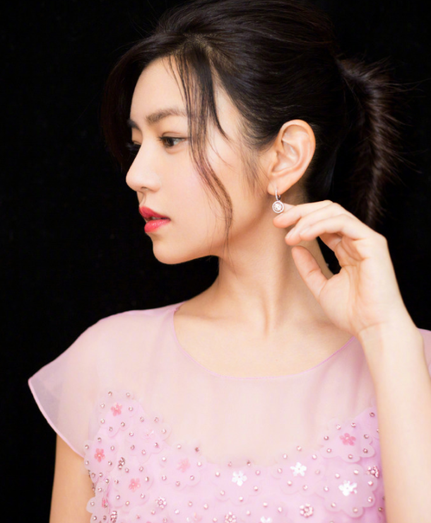 陈妍希清新魅力写真,俊美十足魅力无限