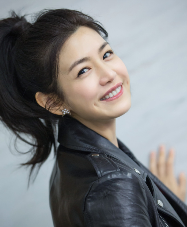陈妍希甜美魅力写真,精致优雅又迷人