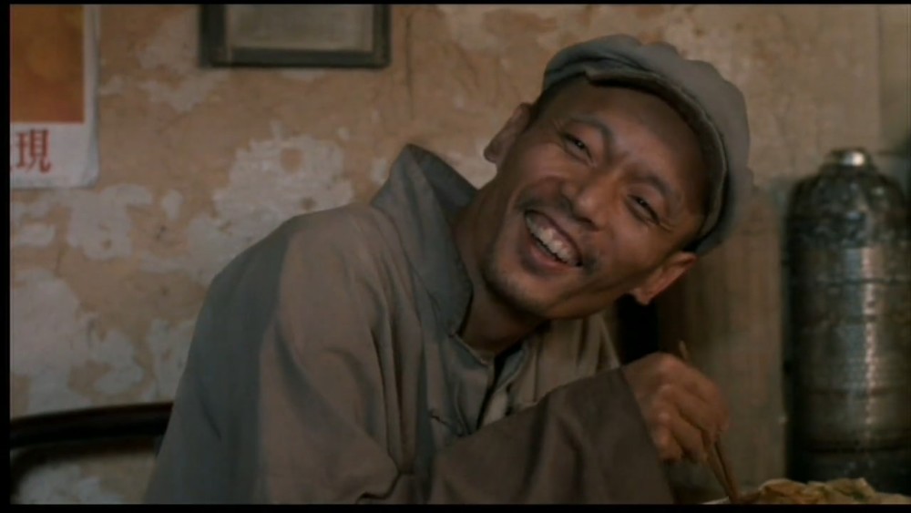 就算最后,只剩福贵与一头老牛,两个进入垂暮之年的生命相伴着辛苦度