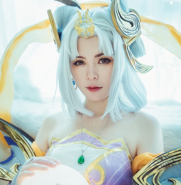 王者荣耀嫦娥cosplay,气质绝佳美到窒息