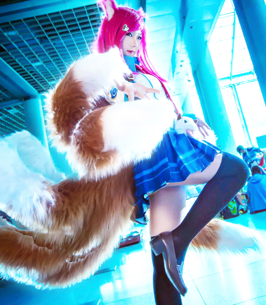 cosplay《英雄联盟》阿狸,画风尽显酷帅十足