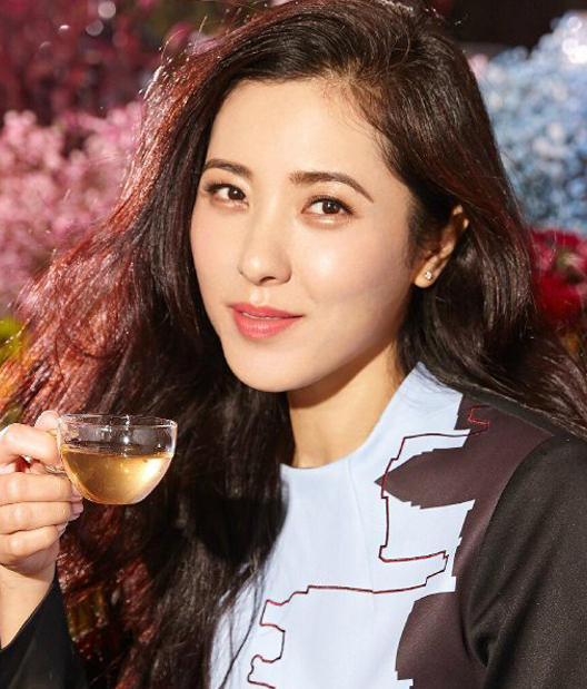 人气女神曾黎高清图片,少女感展现的淋漓尽致