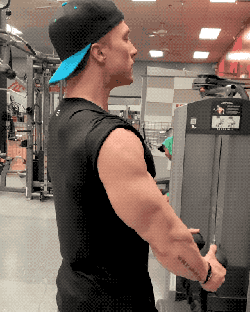 练手臂肌肉,别只用哑铃或者杠铃,换一种器材试一试