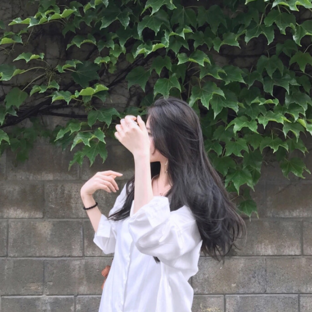 超好看女生头像:我追求了半生的春天,你一笑,便是了