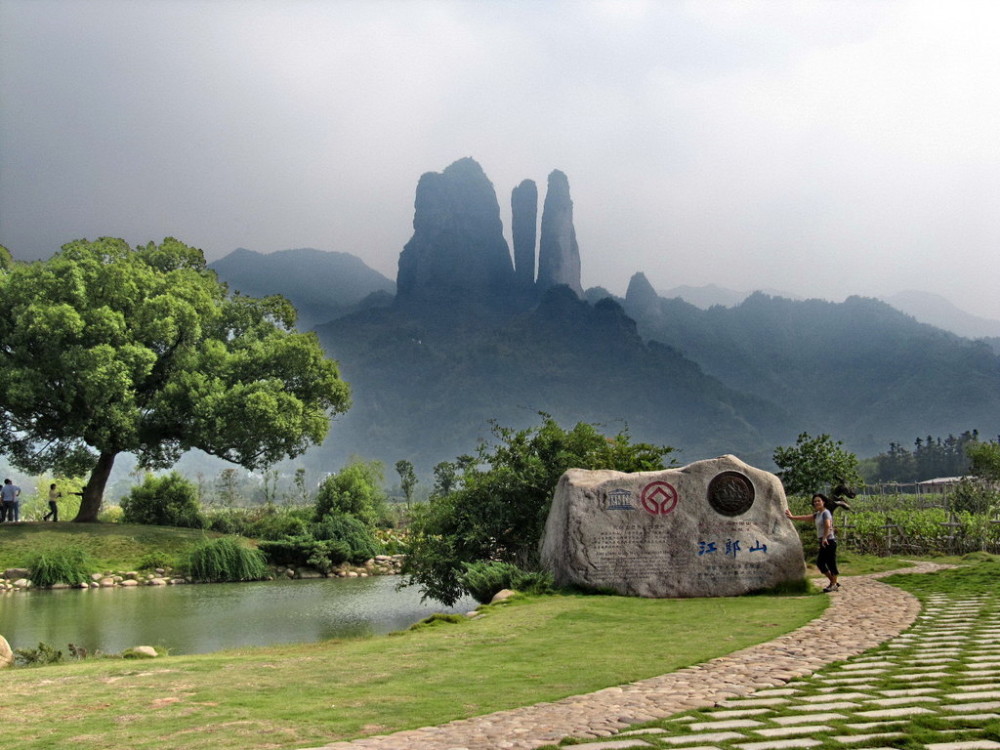 浙江人气很高的一座山,被列入世界自然遗产名录,是国家级5a级景区