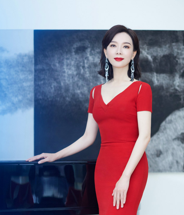 陈数唯美精选写真,俏皮可爱眉眼如画