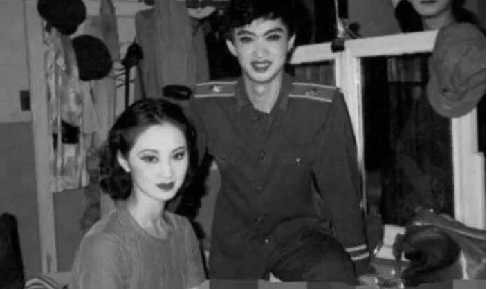 金星_影视明星,妻子,婚姻,离婚,肯波琳