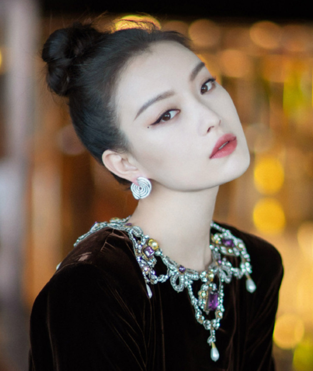 倪妮写真图片壁纸,清新时尚,优雅动人