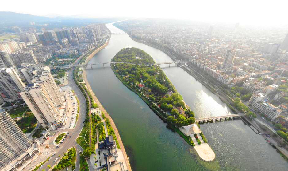 湖南湘潭一个县级市,市名两字同音,高铁过境却没有高铁站