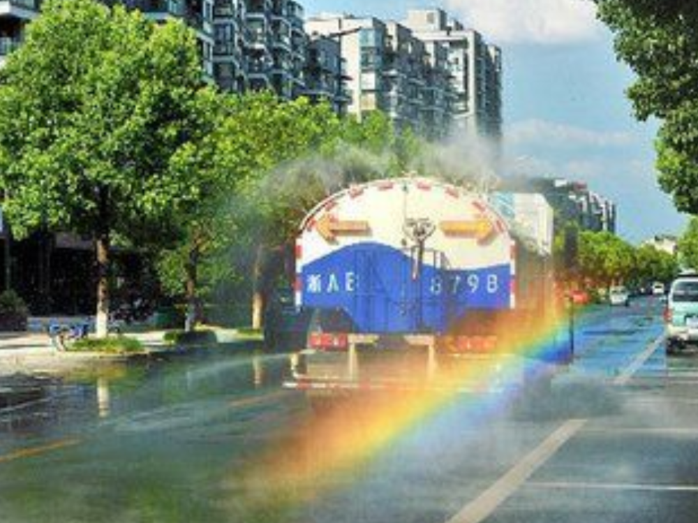 为什么洒水车永远只放