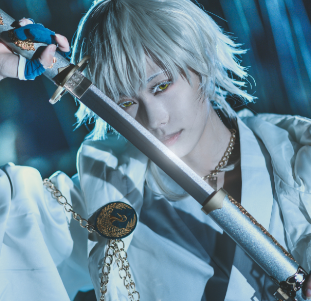 刀剑乱舞:鹤丸国永cosplay,清新俊逸的小哥哥,炫酷十足