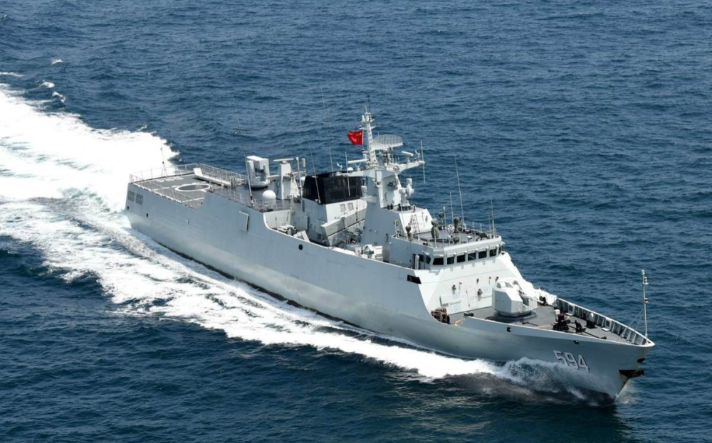海军船厂交出成绩单:去年下水20万吨军舰,是日本的20倍!