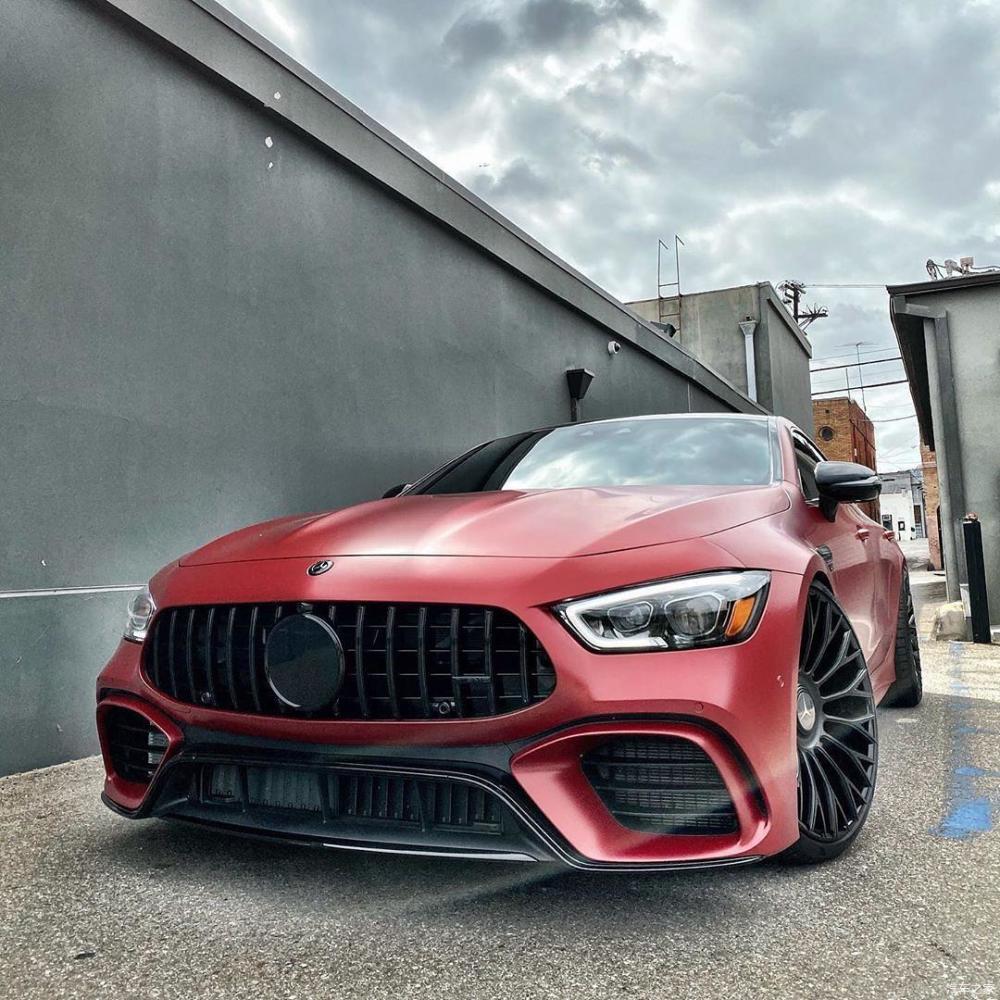 实拍极为少见的磨砂红奔驰amg gt 63 s