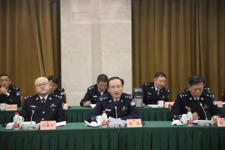 上海海警局与上海市公安局签订《协作配合办法》,强化