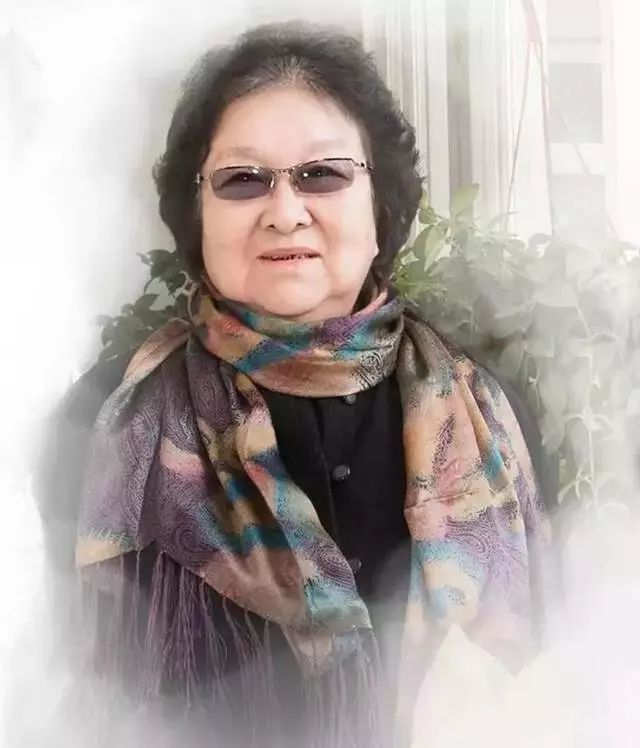 艾青夫人高瑛女士为兰溪这所农村小学题词!
