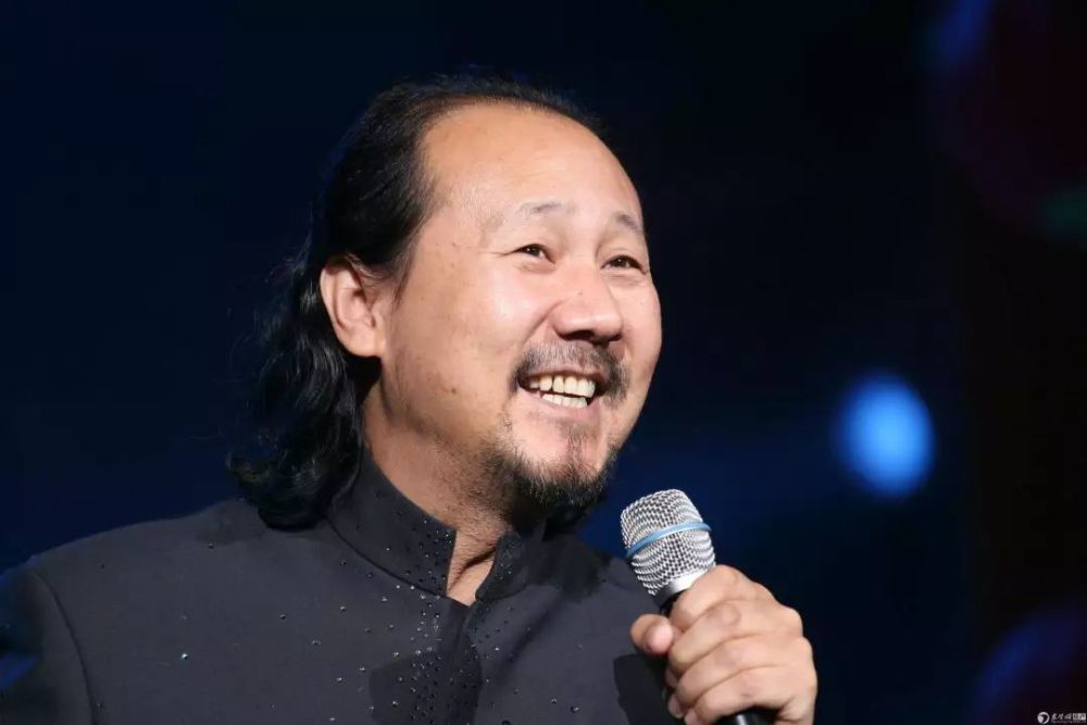 腾格尔,喝酒,跨年演唱会,野狼disco,哈斯高娃