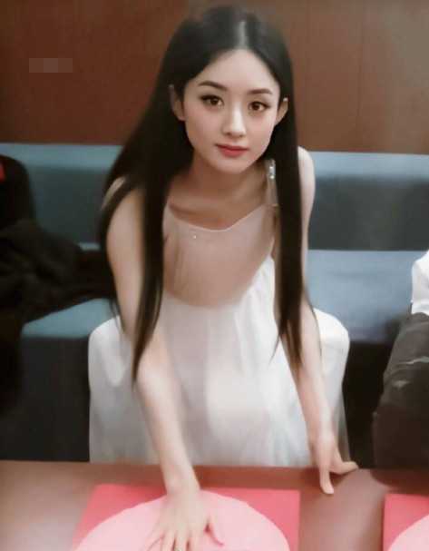 有一种"清冷气质"叫赵丽颖留黑长直,美而没有侵略性,美晕了!