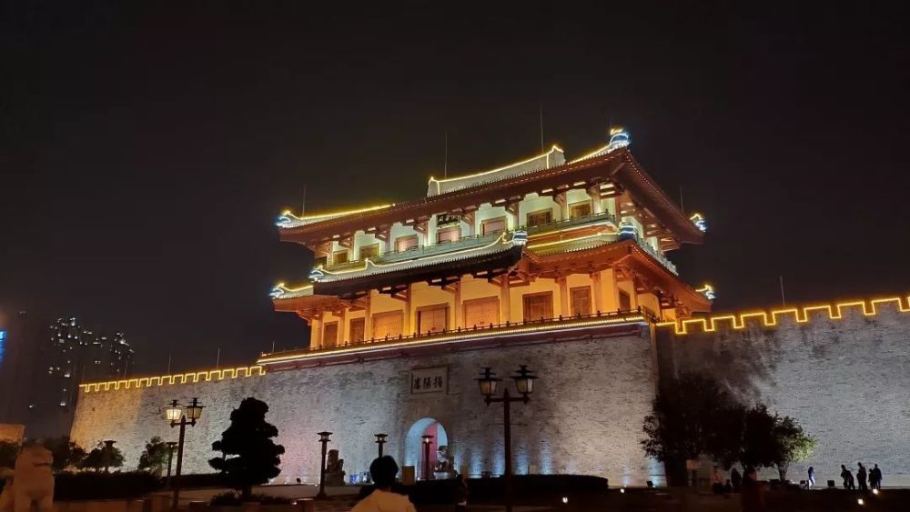 揭阳城中的夜景,已不再灯火阑珊